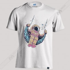تیشرت Astronaut Swinging on the Moon 